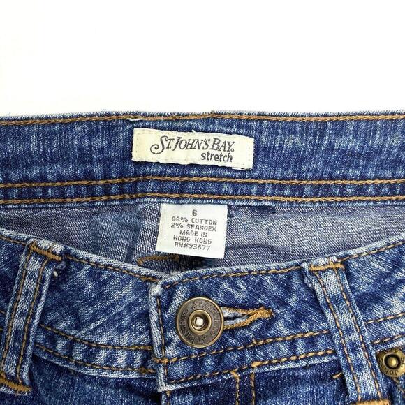 St. John's Bay Skimmer Back Flap Pockets Women's size 6 Dark Blue Denim Shorts - Picture 3 of 3